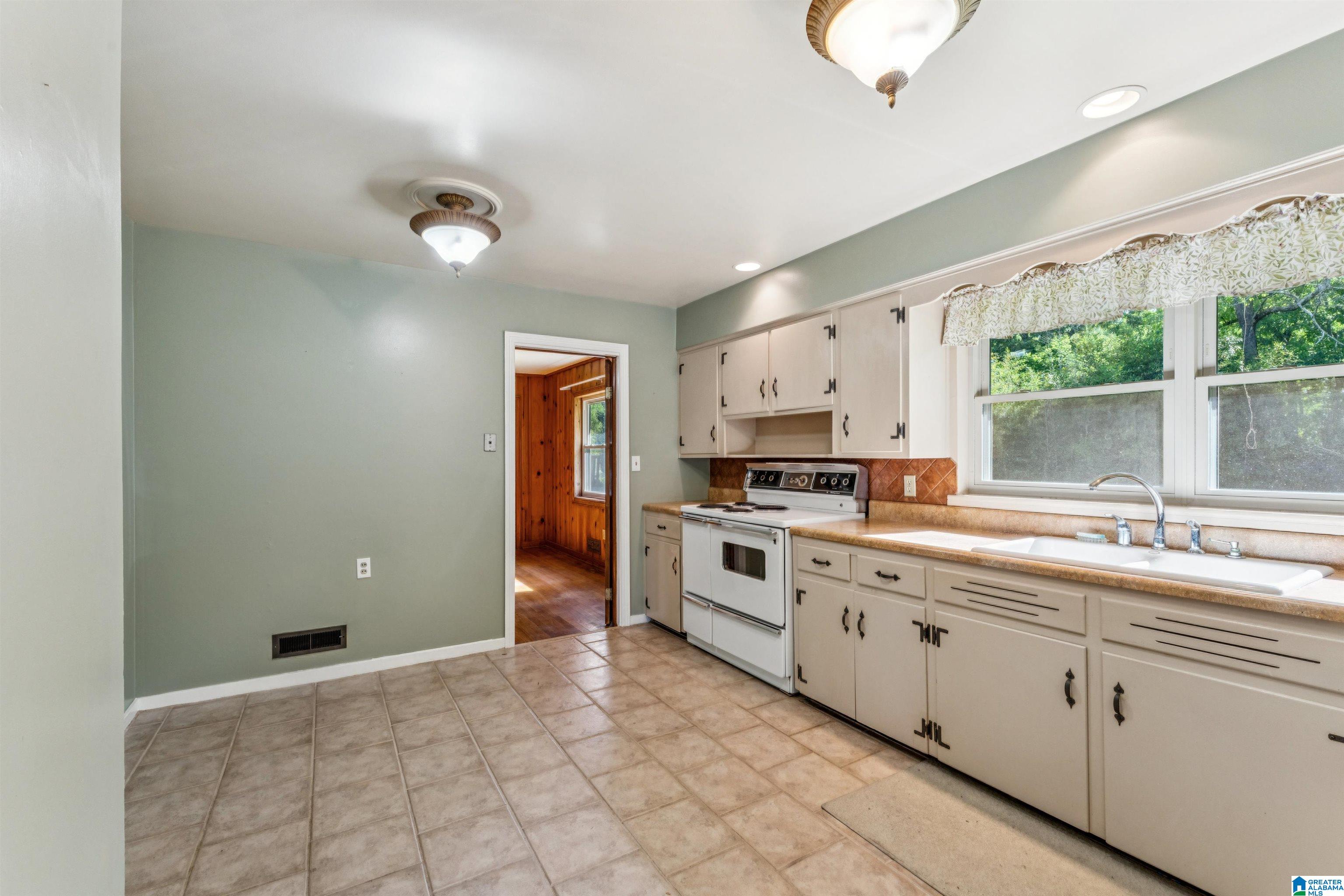 709 Elm Street Birmingham, AL 35206 - Photo 19 of 32