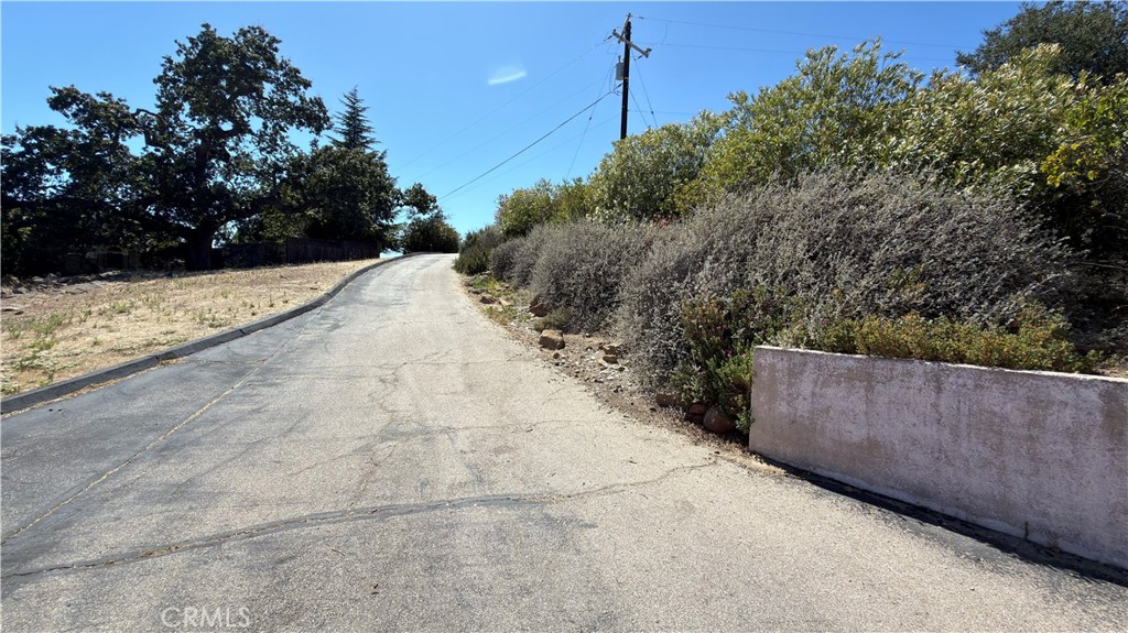 9205 Corona Road Atascadero, CA 93422 - Photo 11 of 31