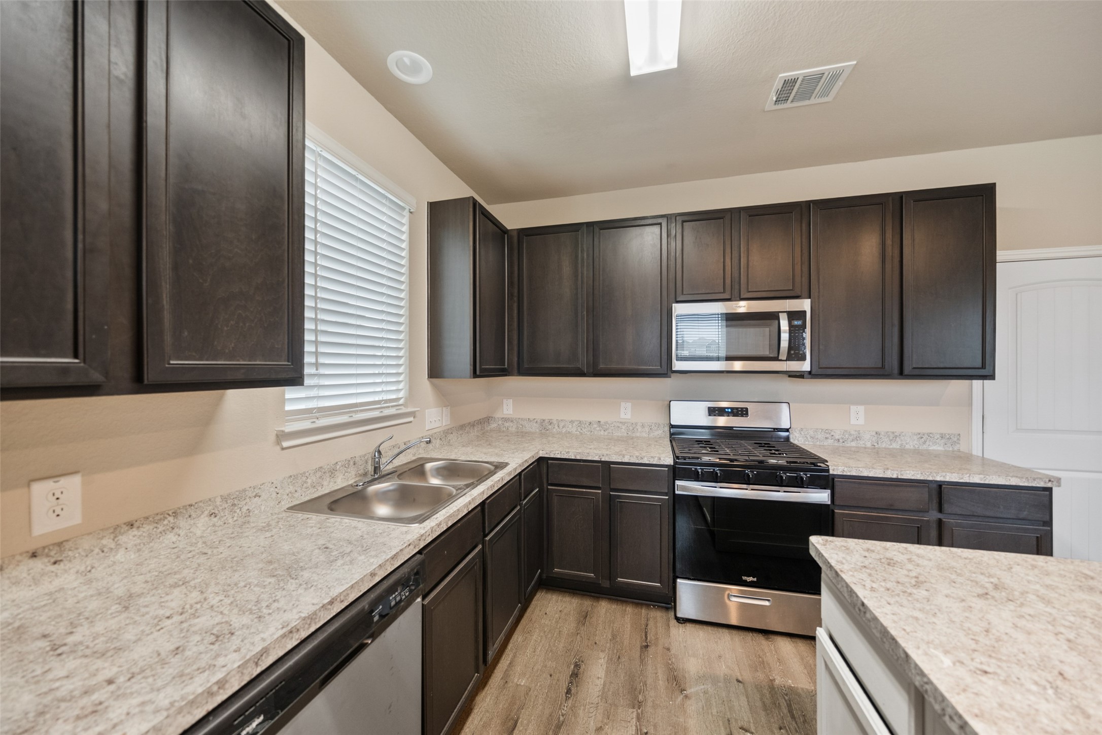 2335 Mount Locke Path Conroe, TX 77301 - Photo 5 of 24