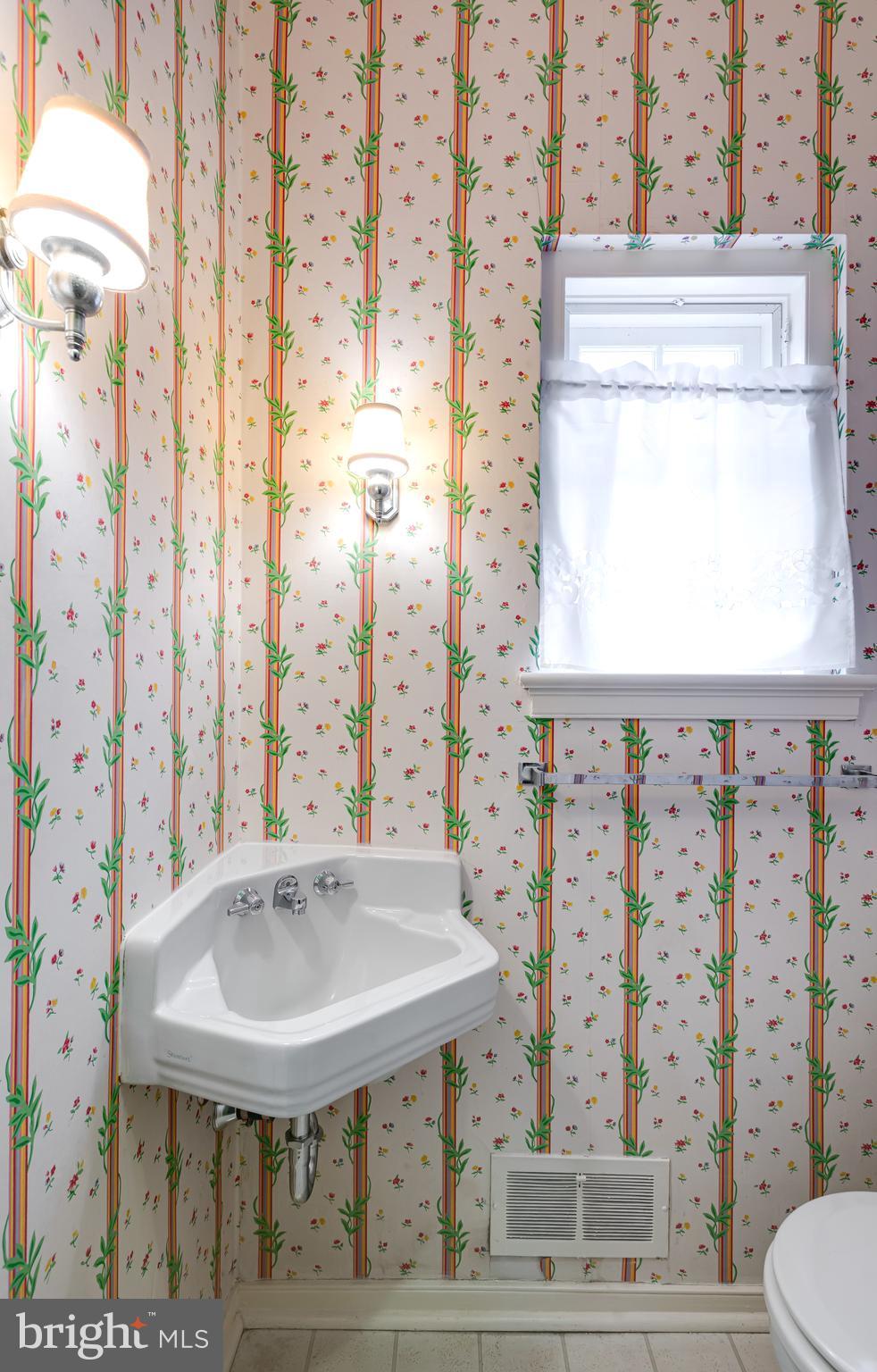 2035 Twinbrook Road Berwyn, PA 19312 - Photo 22 of 51 Main Level Half Bath