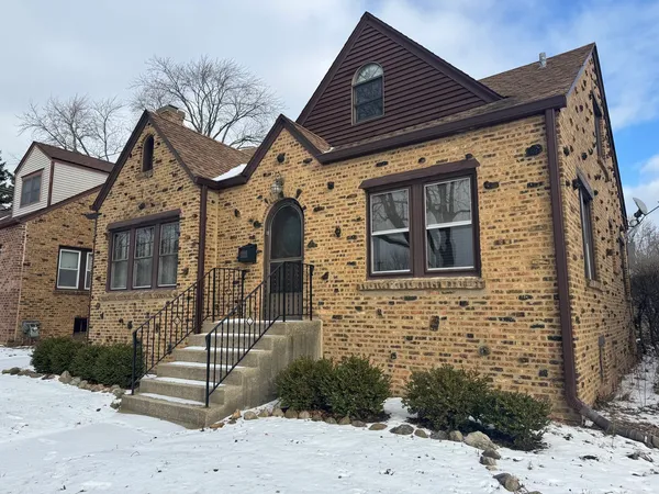 $3,300 | 21 Glenwood Street, Palatine, IL 60067