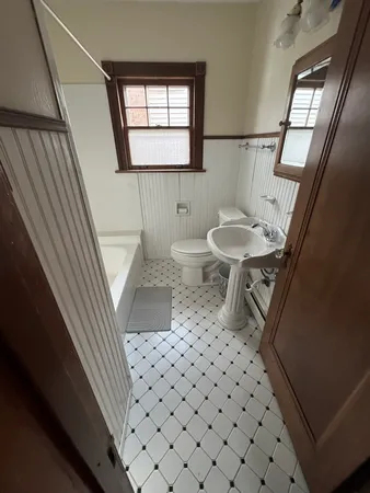 $3,300 | 21 Glenwood Street, Palatine, IL 60067