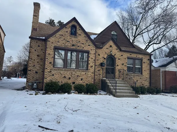 $3,300 | 21 Glenwood Street, Palatine, IL 60067