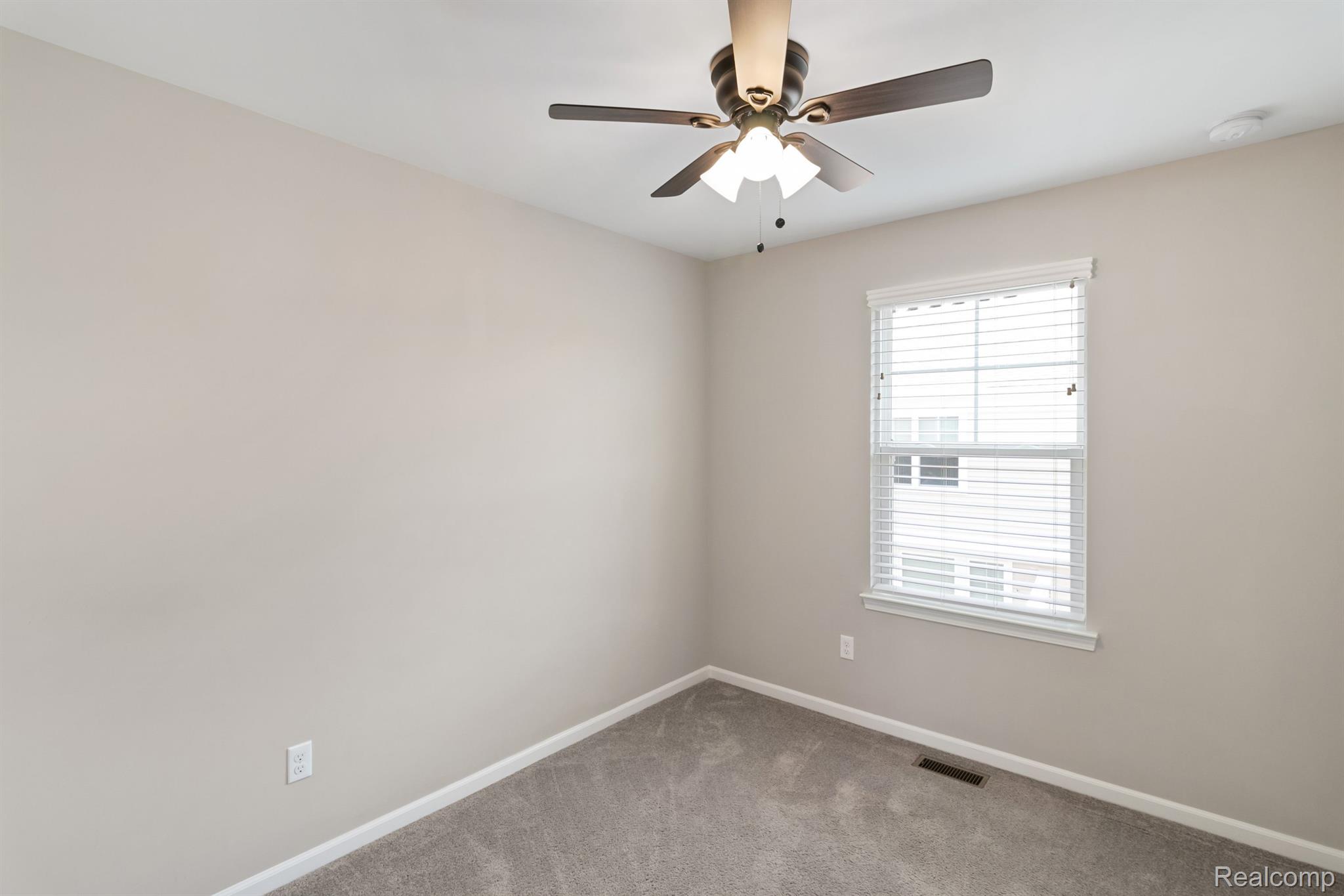 2500 Normandy Road, Unit 53 Royal Oak, MI 48073 - Photo 21 of 39 Gallery Image 21