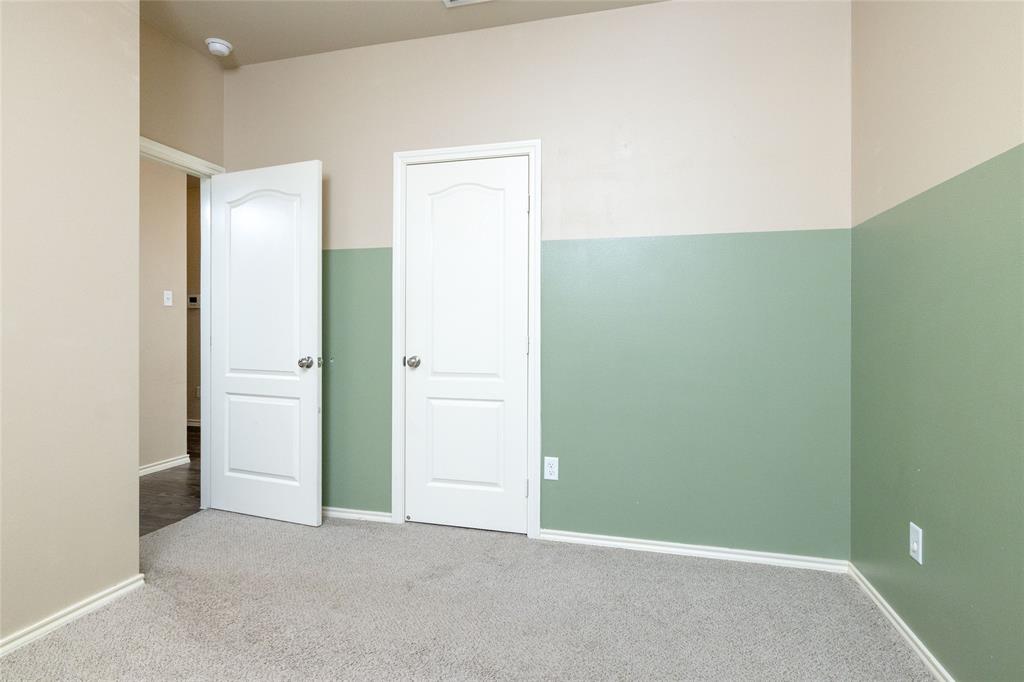 121 Mitchell Circle Terrell, TX 75160 - Photo 19 of 26 an empty room with closet