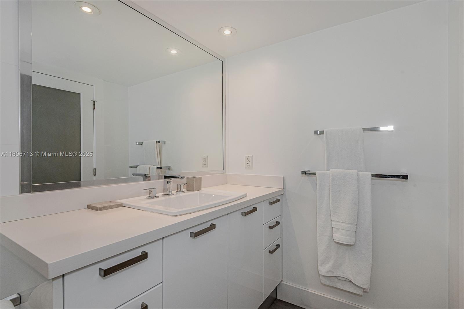 2301 Collins Avenue, Unit 723 Miami Beach, FL 33139 - Photo 23 of 26