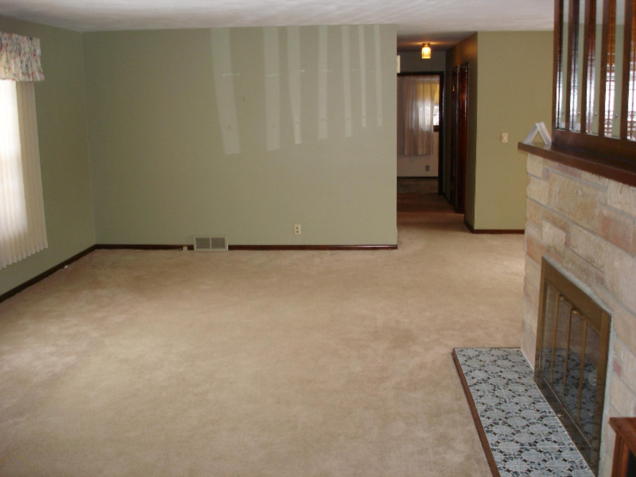 2181 Commonwealth Road Benton Harbor, MI 49022 - Photo 4 of 18 DSC02333