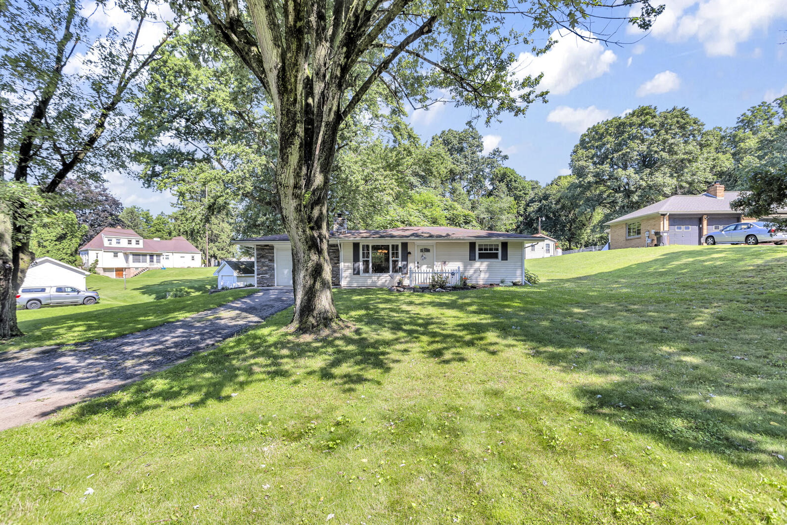 958 Horton Road Jackson, MI 49203 - Photo 1 of 32 0N0A0362