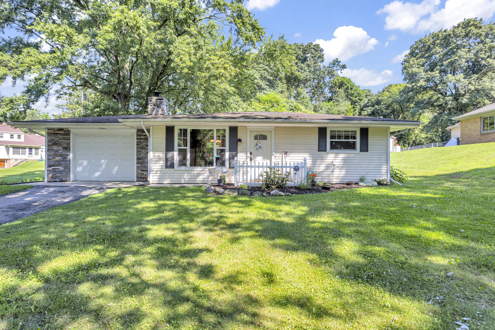 958 Horton Road Jackson, MI 49203 - Photo 2 of 32 0N0A0366