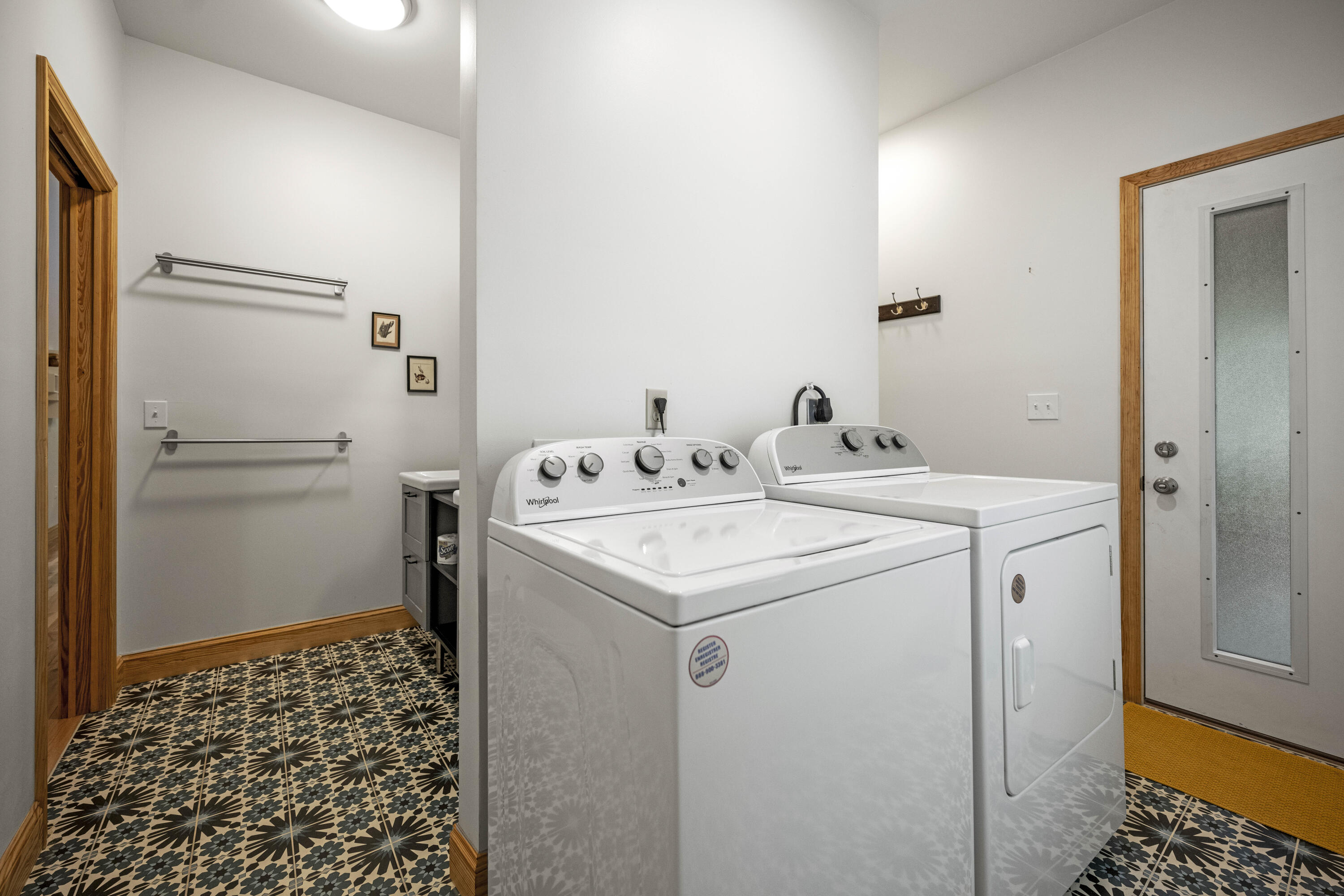 3786 Shoemaker Ridge Zoe, KY 41397 - Photo 21 of 37 20240905-3786-Shoemaker-Ridge-Rd-tem-024