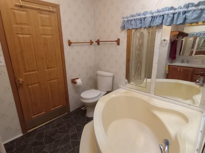 1433 Fairfield Way Gladwin, MI 48624 - Photo 14 of 33