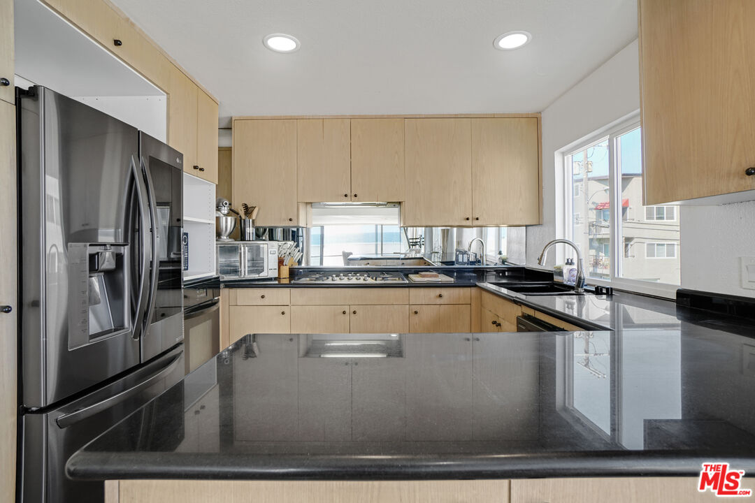 1 Jib Street, Unit 101 Marina del Rey, CA 90292 - Photo 17 of 46