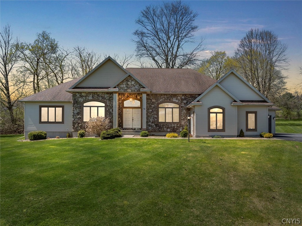 19 Waterford Lane, New Hartford, NY 13501 Compass