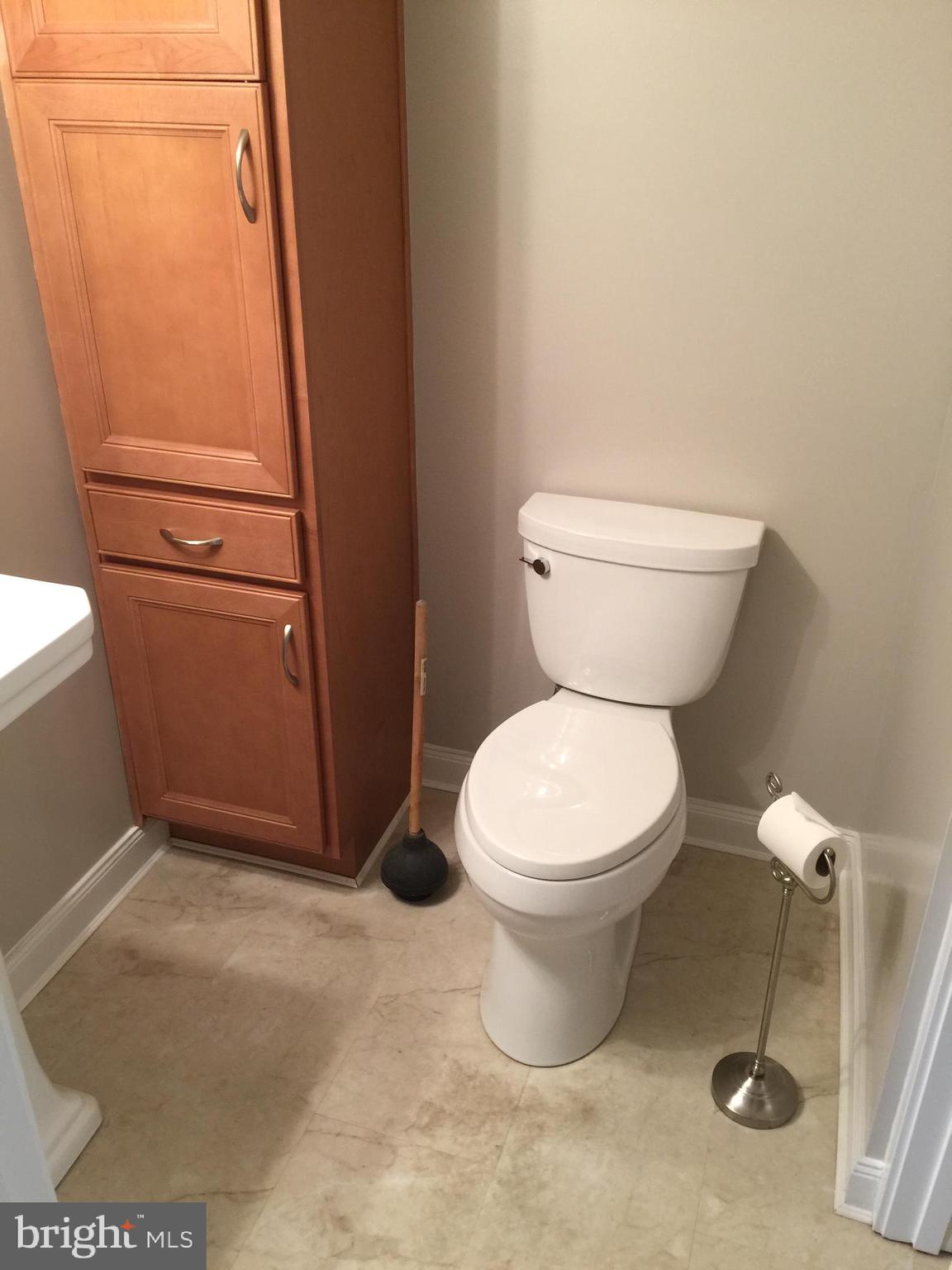 9647 White Acre Road, Unit B2 Columbia, MD 21045 - Photo 2 of 15 .05 bath