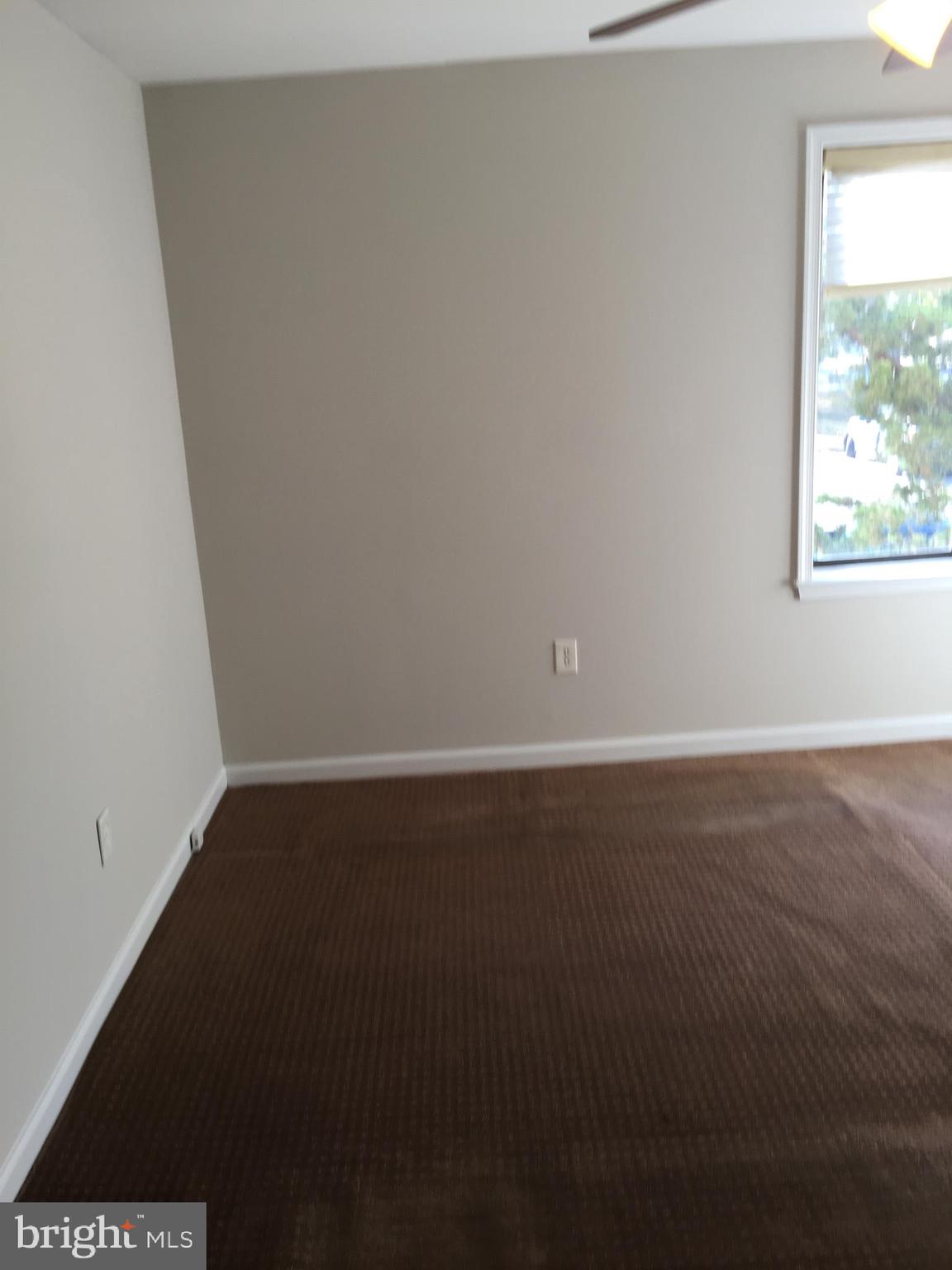 9647 White Acre Road, Unit B2 Columbia, MD 21045 - Photo 5 of 15 Master bedroom