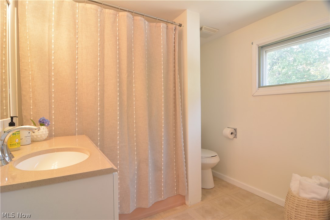 236 Sunset Road Avon Lake, OH 44012 - Photo 16 of 27 Gallery Image 16