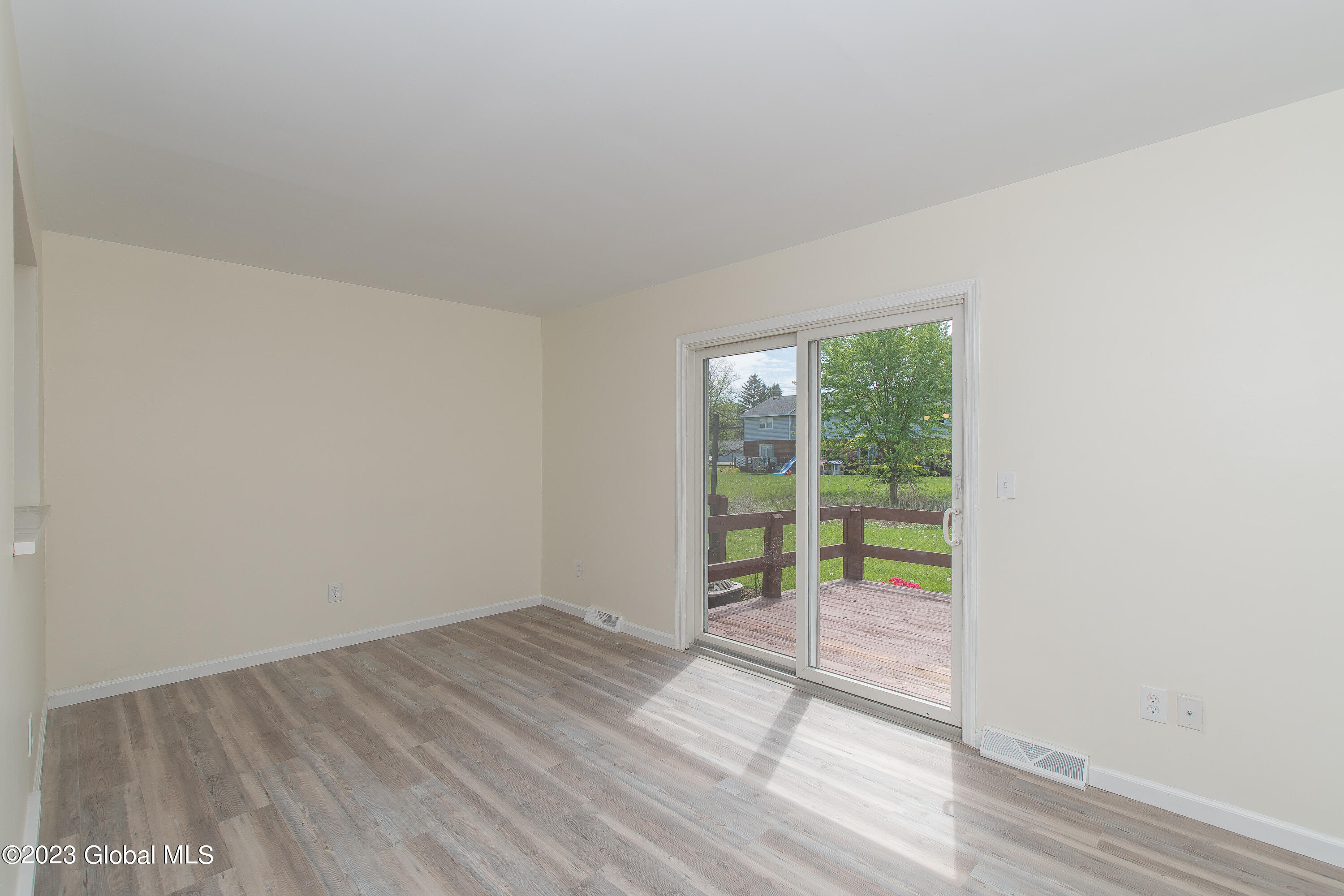 276 Old Loudon Road, Unit 3D Colonie, NY 12110 - Photo 12 of 26 5Living 1