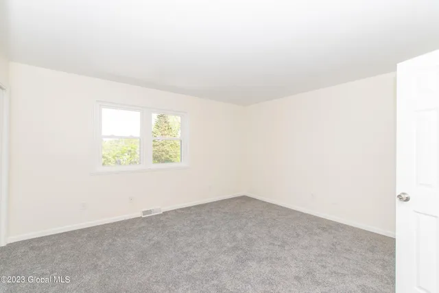 $2,050 | 276 Old Loudon Road, Unit 3D, Colonie, NY 12110