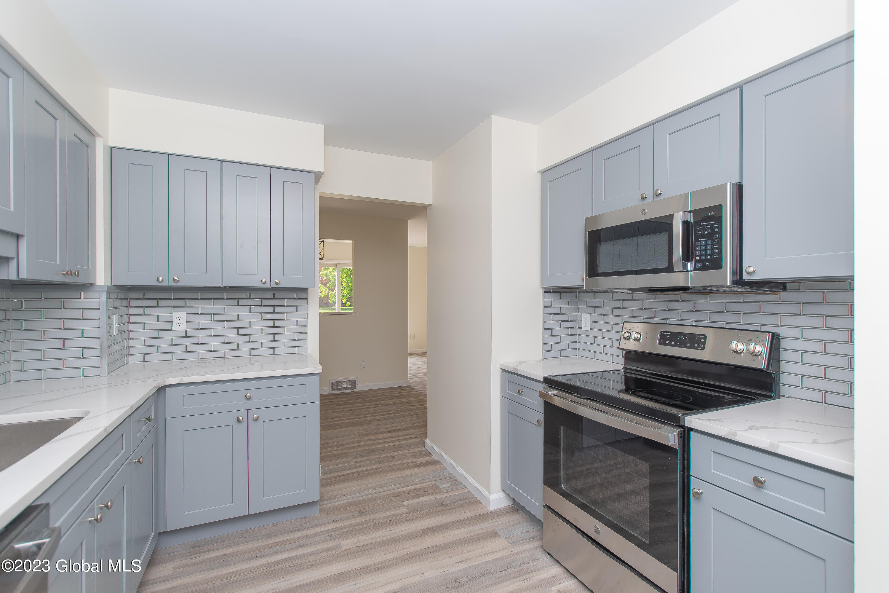 276 Old Loudon Road, Unit 3D Colonie, NY 12110 - Photo 5 of 26 3Kitchen 3