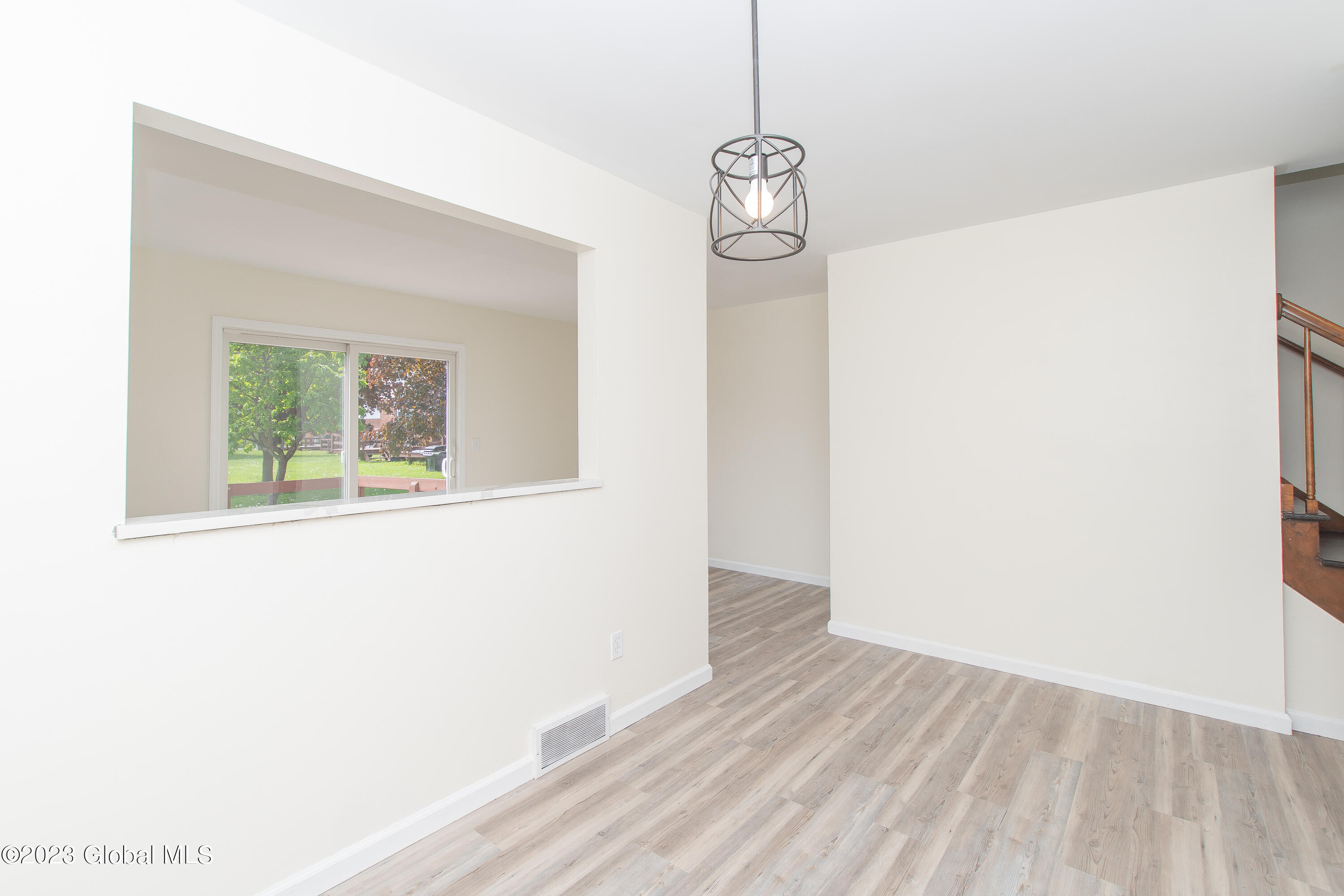 276 Old Loudon Road, Unit 3D Colonie, NY 12110 - Photo 10 of 26 4Dining 3