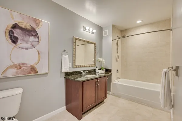 $375,000 | 1 Carriage City Plaza, Unit 1215, Rahway, NJ 07065