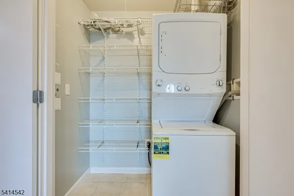 $375,000 | 1 Carriage City Plaza, Unit 1215, Rahway, NJ 07065