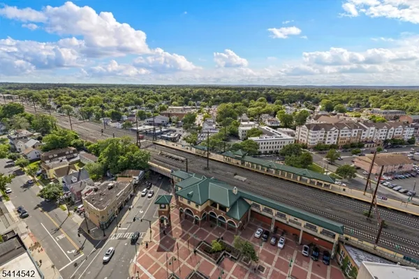 $375,000 | 1 Carriage City Plaza, Unit 1215, Rahway, NJ 07065