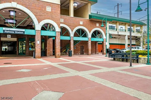 $375,000 | 1 Carriage City Plaza, Unit 1215, Rahway, NJ 07065
