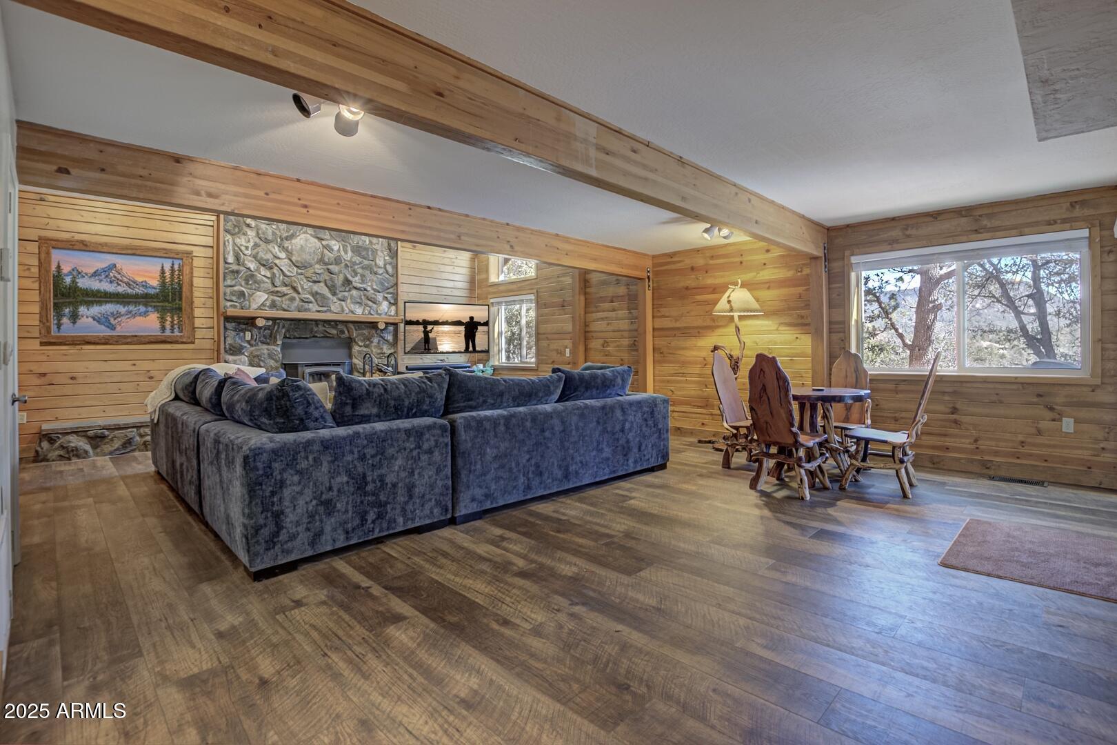 4823 Rim View Loop Pine, AZ 85544 - Photo 39 of 70 a living room with furniture and large windows