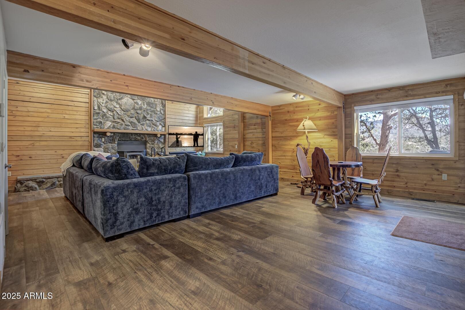 4823 Rim View Loop Pine, AZ 85544 - Photo 40 of 70 a living room with furniture and large windows