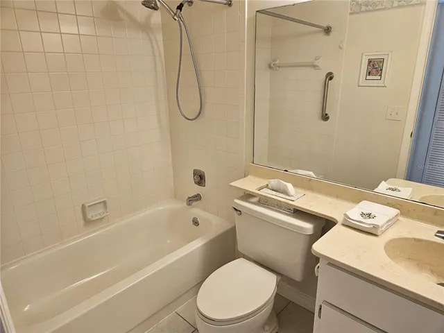 $319,000 | 418 Cerromar Court, Unit 157, Venice, FL 34293