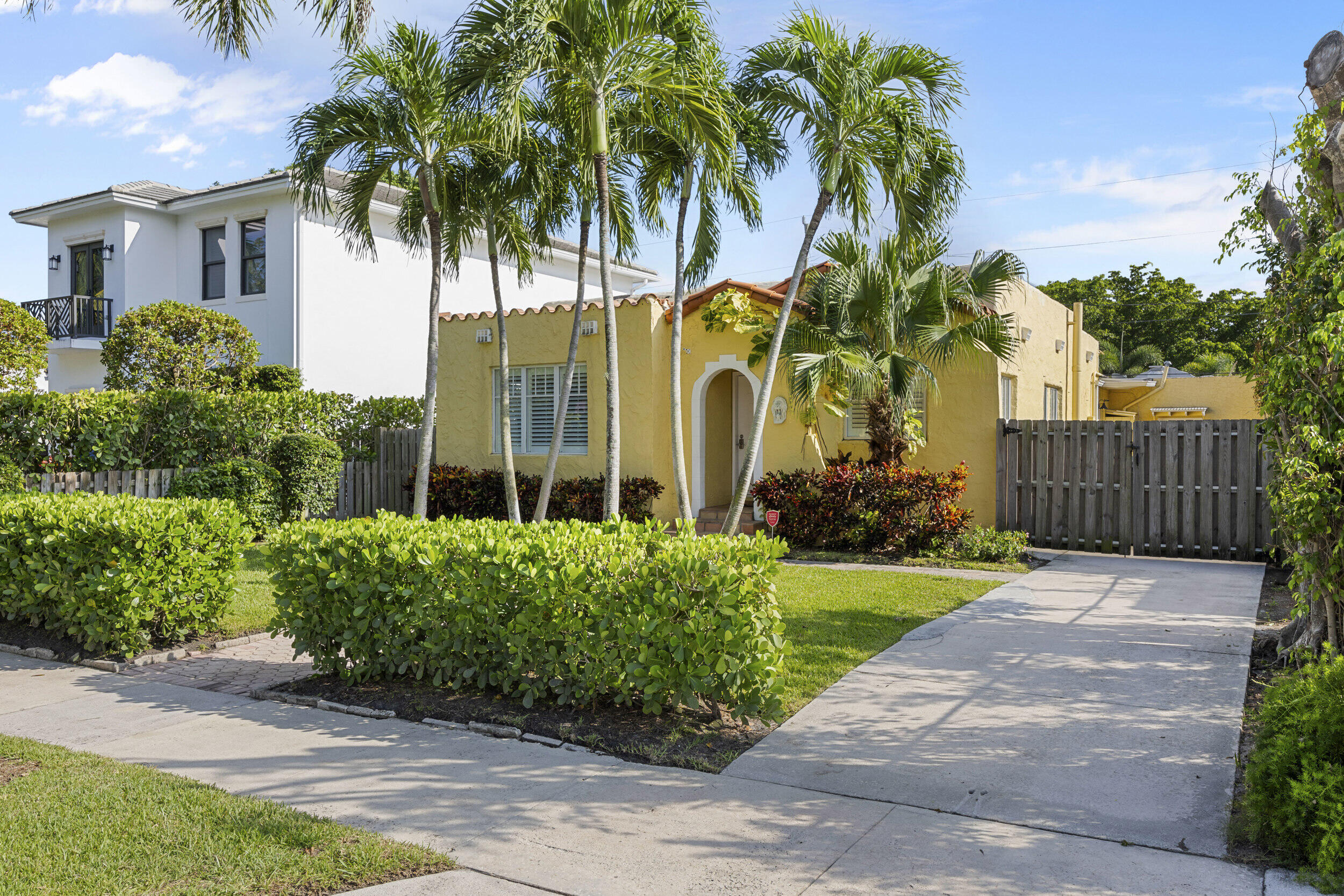 600 Ardmore Road West Palm Beach, FL 33401 - Photo 2 of 34 2_jv2a9967