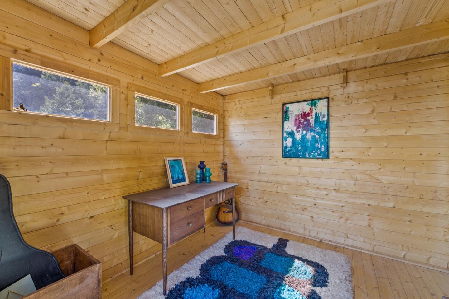 540 Olaughlin Road Santa Cruz, CA 95065 - Photo 39 of 42 a room with rug