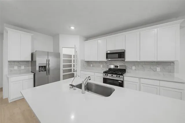 $2,500 | 4215 Camden Lakes Street, Fulshear, TX 77494