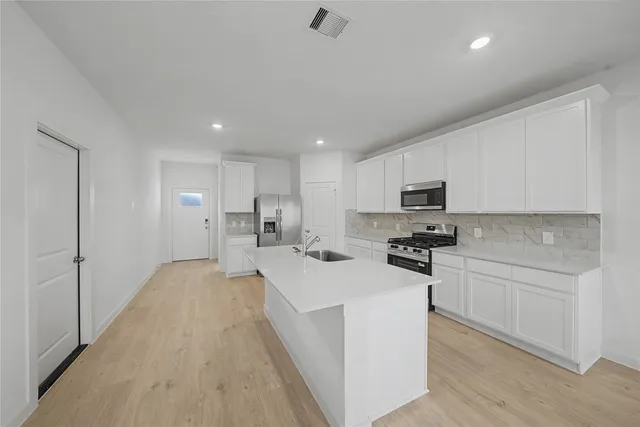 $2,500 | 4215 Camden Lakes Street, Fulshear, TX 77494