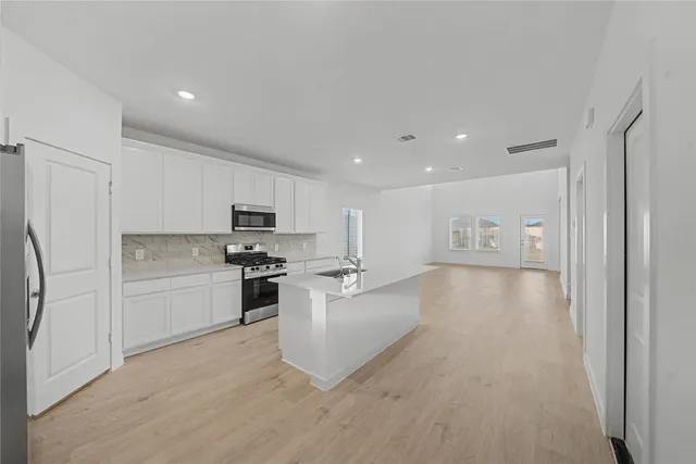 $2,500 | 4215 Camden Lakes Street, Fulshear, TX 77494