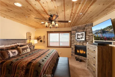 $884,900 | 1389 Flintridge Avenue, Big Bear City, CA 92314