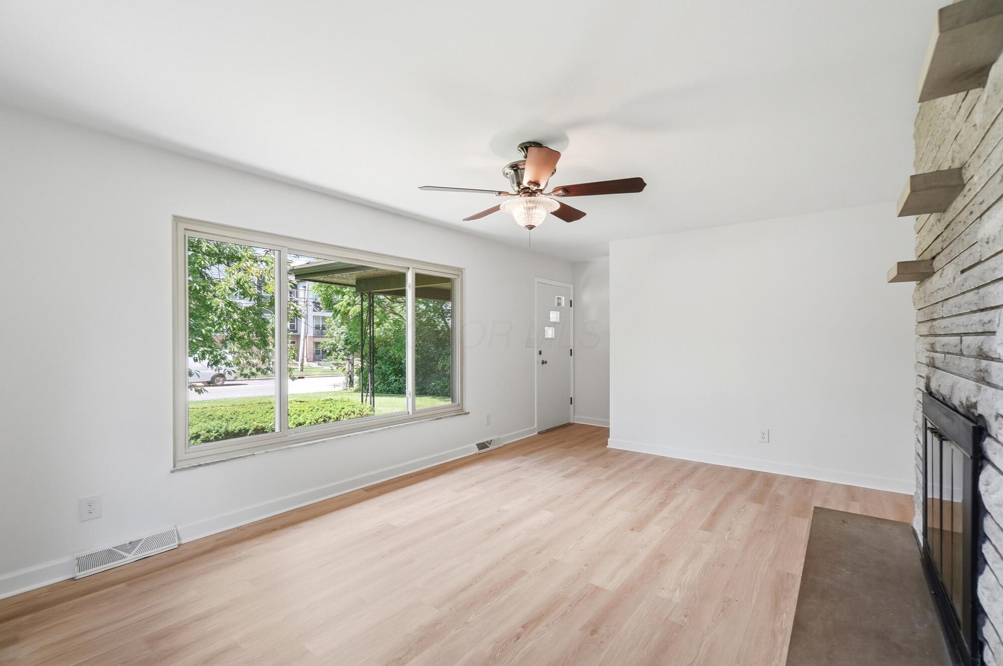 3555 Trabue Road Columbus, OH 43204 - Photo 4 of 44