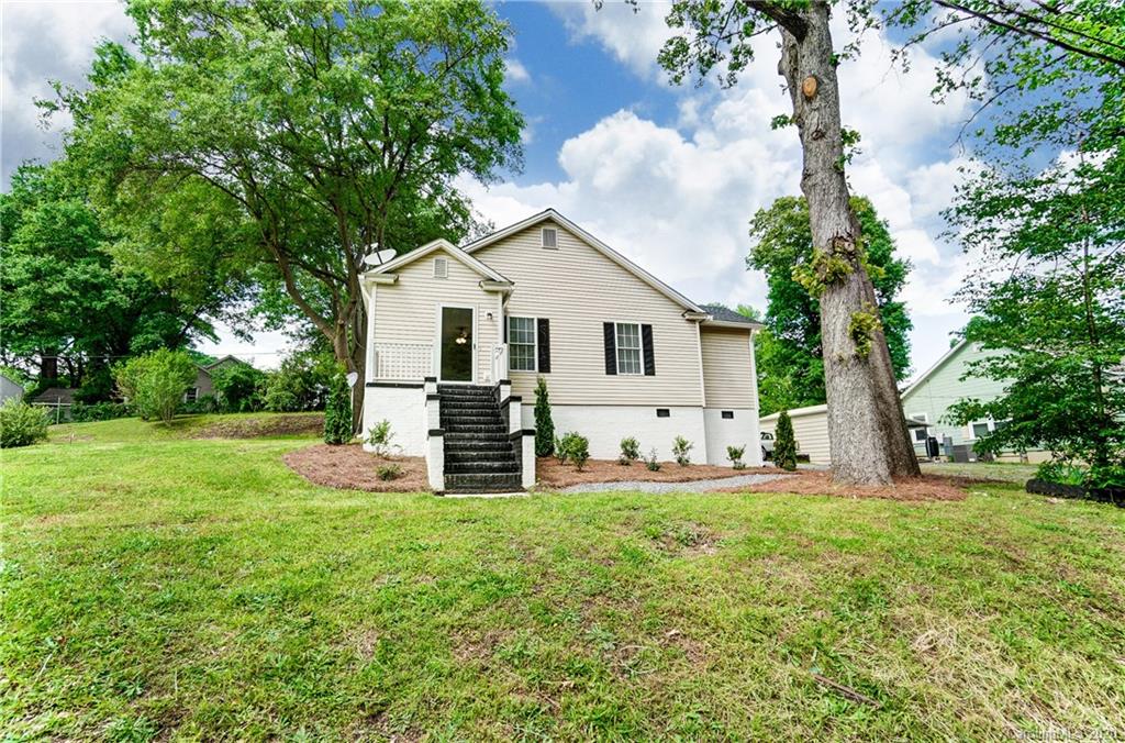 110 Ridge Road Fort Mill, SC 29715 - Photo 3 of 34 Gallery Image 3