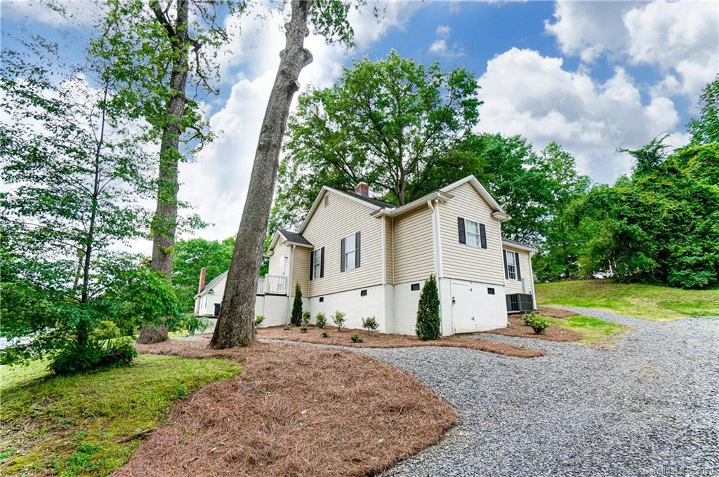 110 Ridge Road Fort Mill, SC 29715 - Photo 4 of 34 Gallery Image 4
