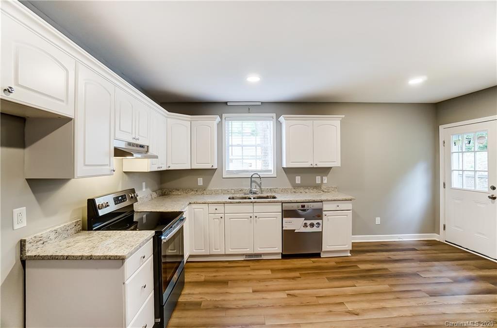 110 Ridge Road Fort Mill, SC 29715 - Photo 9 of 34 Gallery Image 9