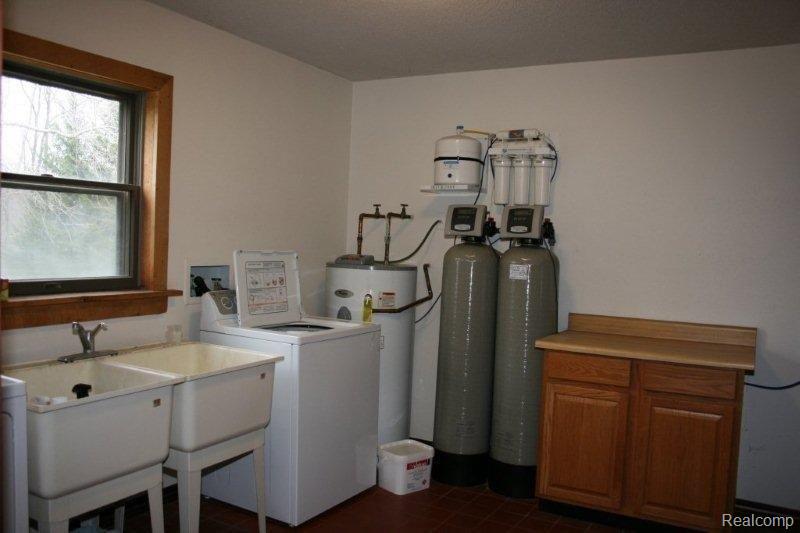 5955 Secor Road Ida, MI 48140 - Photo 16 of 23 IMG_6804.jpg
