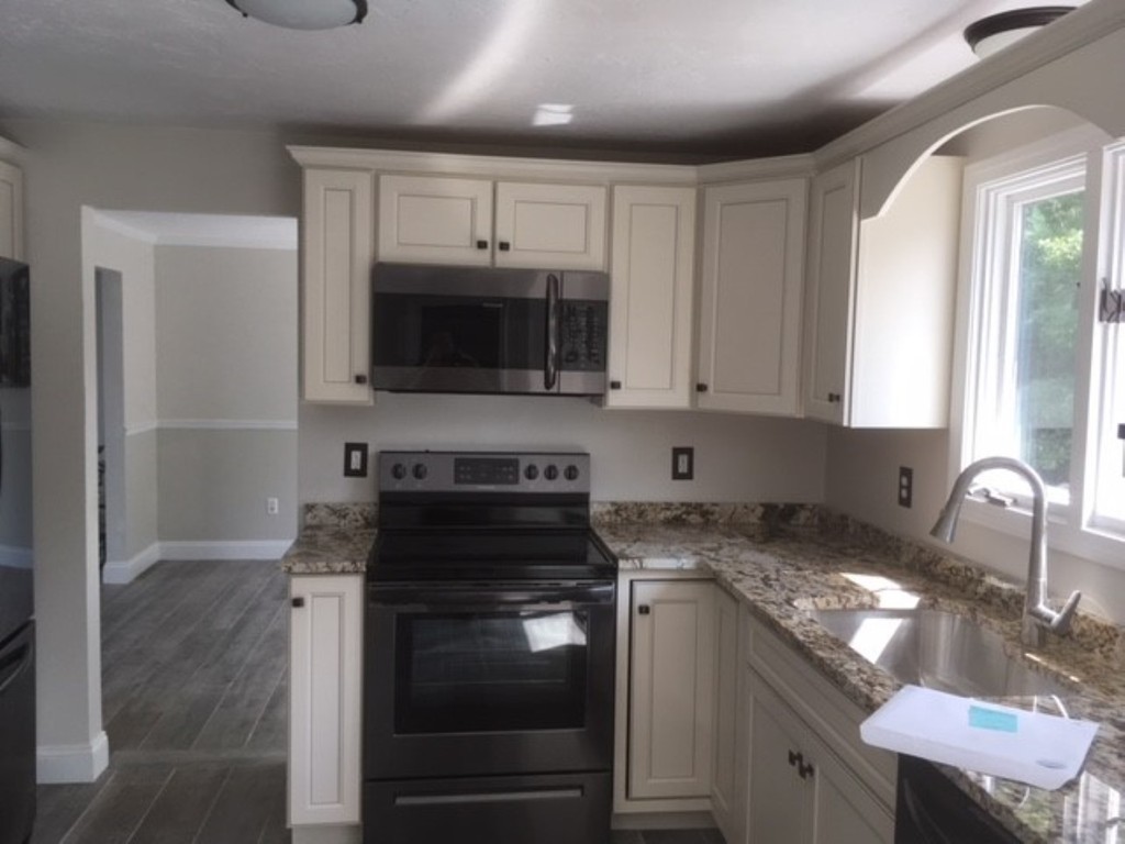 32 Michael Road, Unit 32 Bridgewater, MA 02324 - Photo 4 of 29 Gallery Image 4