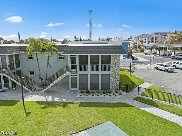 $425,000 | 3045 Estero Boulevard, Unit 7D, Fort Myers Beach, FL 33931