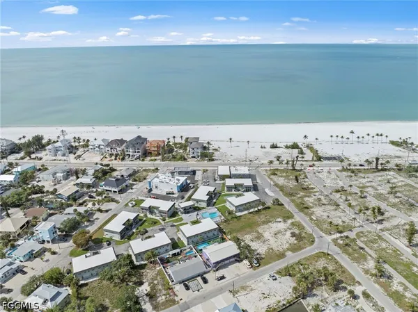$425,000 | 3045 Estero Boulevard, Unit 7D, Fort Myers Beach, FL 33931