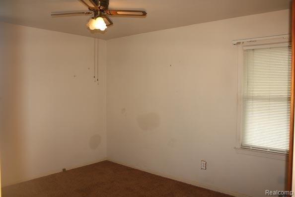 481 Touraine Road Grosse Pointe, MI 48236 - Photo 6 of 10 481T4.jpg