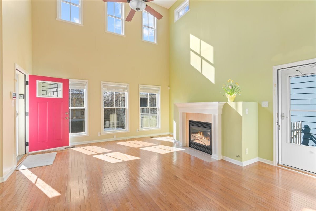 2085 Rhettsbury Street Carmel, IN 46032 - Photo 8 of 36 Gallery Image 8