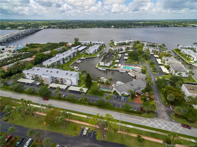 $345,000 | 1950 Southwest Palm City Road, Unit 7101, Stuart, FL 34994