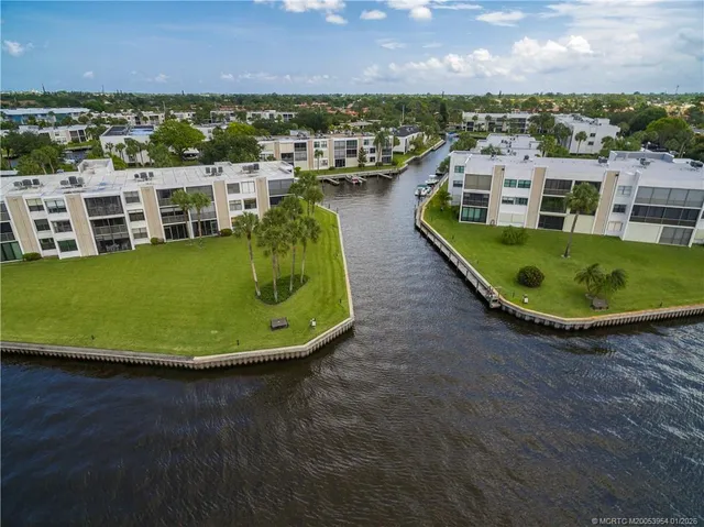 $345,000 | 1950 Southwest Palm City Road, Unit 7101, Stuart, FL 34994