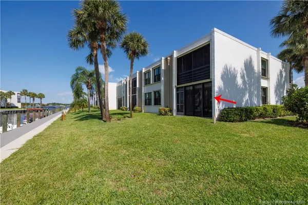 $325,000 | 1950 Southwest Palm City Road, Unit 7101, Stuart, FL 34994